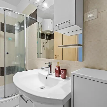 Lovely In With Wifi * Brodarica (Sibenik-Knin)